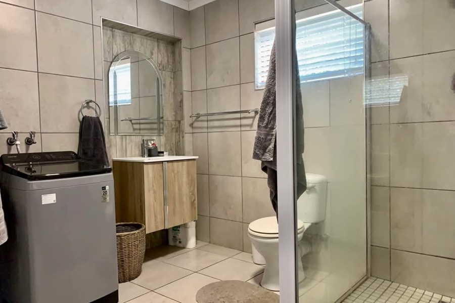 To Let 1 Bedroom Property for Rent in Mossel Bay Central Western Cape